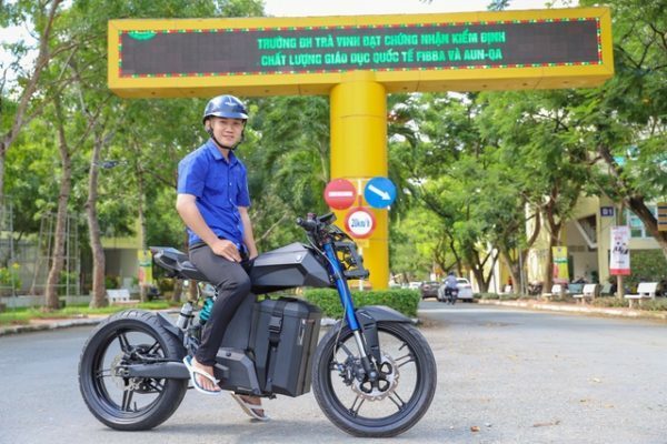 【e＋車路事】越南大學生自製電動電單車 花 8 個月製成極速 85km/h