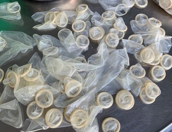 【環保 Condom？】30 萬個二手安全套洗完再賣  廠商狡辯：洗過就像新的一樣 
