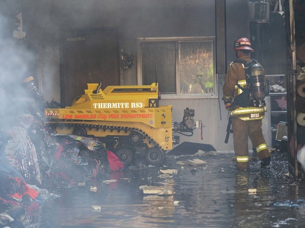 【全美首用】洛杉磯消防局 LAFD 新同事  Thermite RS3 救火機械人執勤