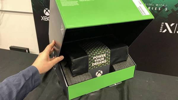 次世代黑柱 XBOX Series X|S開箱
