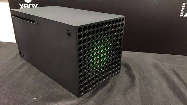 次世代黑柱 XBOX Series X|S開箱