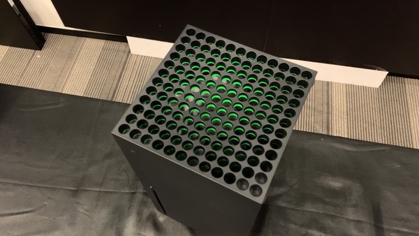 次世代黑柱 XBOX Series X|S開箱