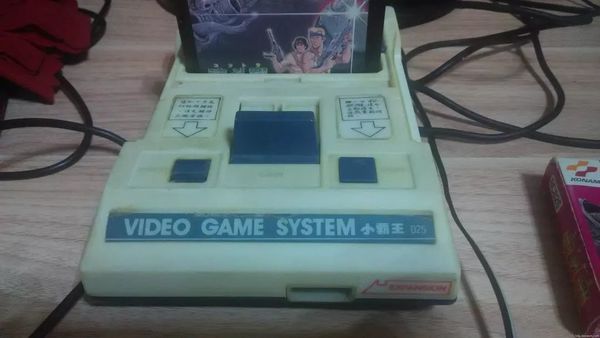 鍵盤設計可玩紅白機 小霸王學習機集體回憶