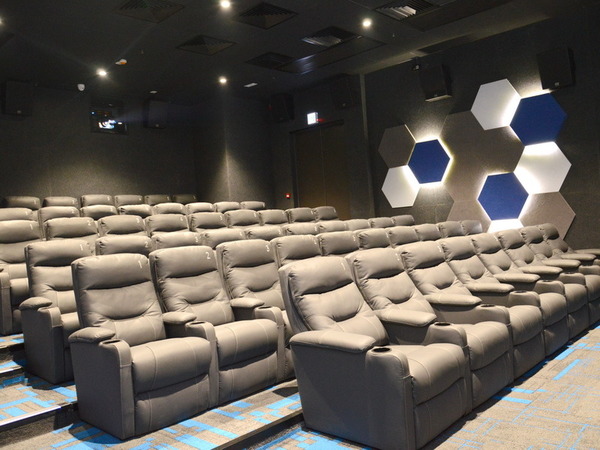 探索太空科幻主題影院！香港北角匯2期ACX Cinemas全新開幕 | 高清畫面、強勁音效、按摩椅享受