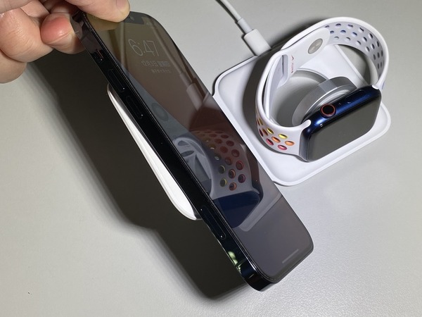 【實物開箱】Apple MagSafe Duo 上市  同時為 iPhone．Watch 充電