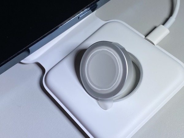【實物開箱】Apple MagSafe Duo 上市  同時為 iPhone．Watch 充電