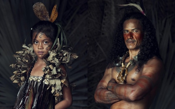 英攝影師紀錄地球上最偏遠部落  靠騎馬代步不受科技影響