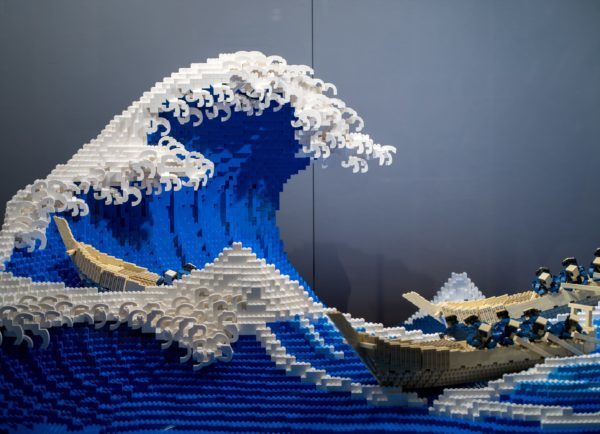日本 LEGO 神人重現「神奈川沖浪」畫作  立體波浪超像真
