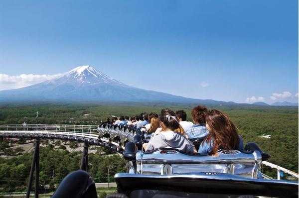 富士急觀景台高空飽覽富士山美景  不能錯過 18 層高旋轉滑梯