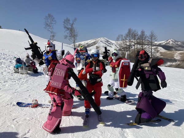 高達滑雪隊出征 阿寶聲優古谷徹齊齊玩