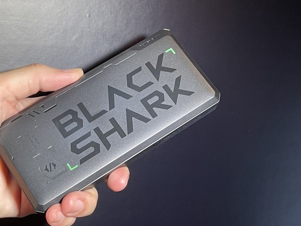 港行黑鯊 4 5G 開賣  大量遊戲配件一次過登場
