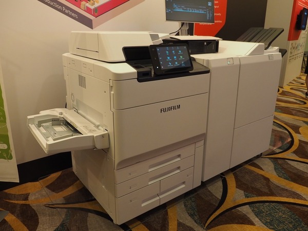 Fuji Xerox 改名後推 14 款新產品