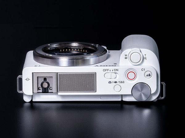 【有片睇】VLOG 攝錄神器無反升級！Sony ZV-E10 真機實測