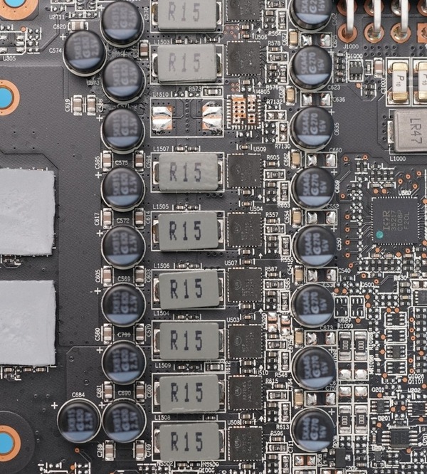AMD Radeon RX 6600 XT 最強試煉！硬撼 RTX 3060！