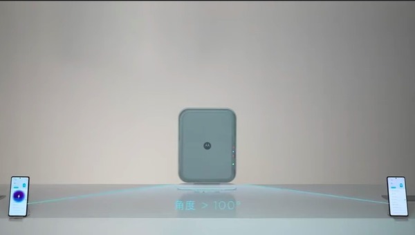 Motorola 展示無線充電機  一次可隔空充 4 部手機