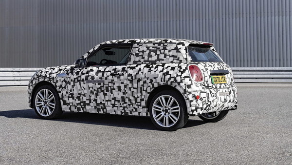 【e＋車路事】Mini Cooper SE 大改款曝光  純電燃油均可選擇