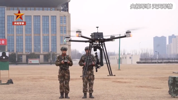 河南武警用無人機配自動步槍 將用於反恐任務