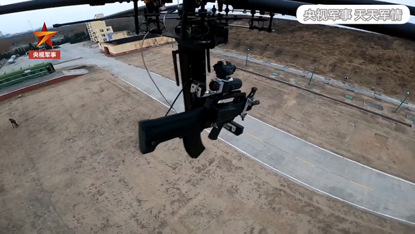 河南武警用無人機配自動步槍 將用於反恐任務