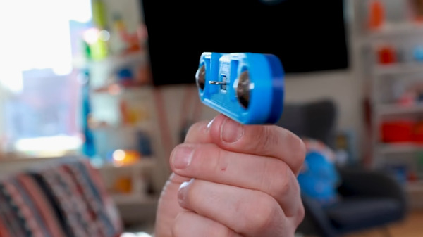 狂人改裝 Apple 精妙滑鼠 配上滾輪只為充電
