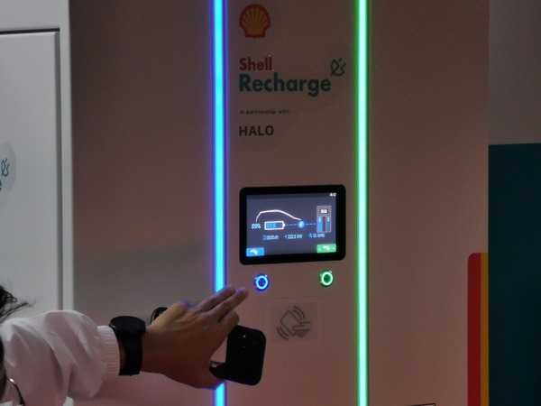 Shell Recharge 充電站登陸中港城 全港最快 Universal 充電速度
