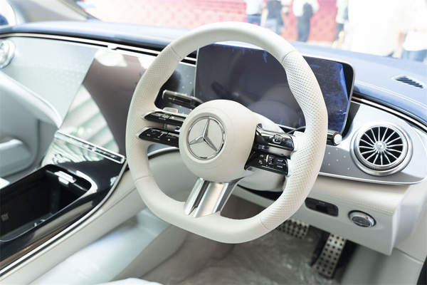 【新增 EQB 試車片】Mercedes-Benz EQE、EQB 登陸本港 連同 Vision EQXX 概念車