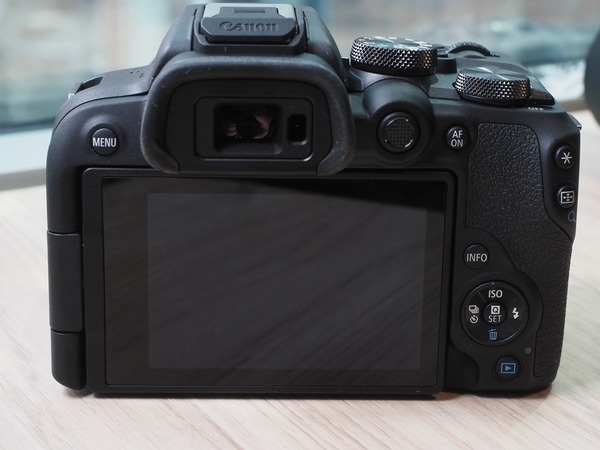 Canon EOS R7‧R10 正式登場 8 級防震加入水平校正功能
