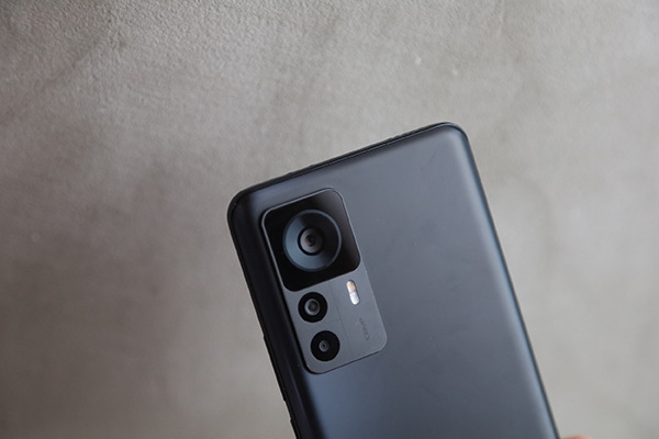 實測全港首部2億像素手機 具備超級影像系統 隨時影靚相無難度