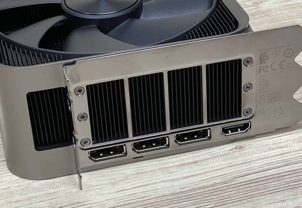 NVIDIA GeForce RTX 4090 FE 真卡開箱！全球最強電競 GPU！