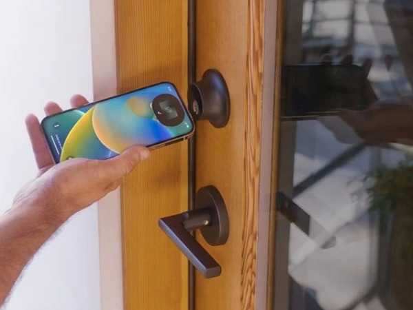 智能門鎖被「黑盒」秒開？網傳干擾器一拍即開門 專家拆解防盜原理【附選購3大貼士】