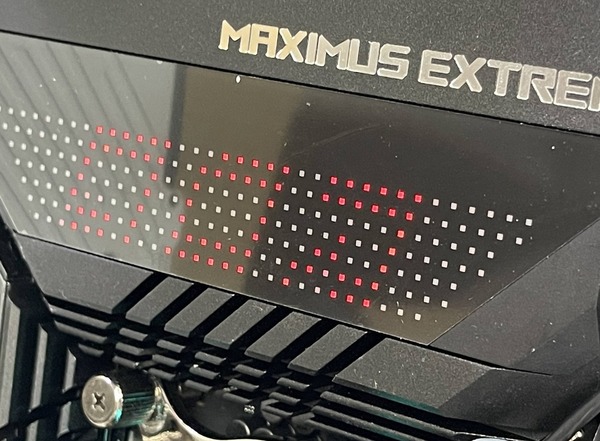 ASUS ROG MAXIMUS Z790 EXTREME！新世代板皇登場！