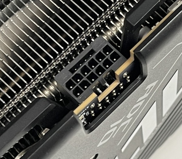 【實測】ASUS ROG Strix GeForce RTX 4090 OC！最強卡皇認証！