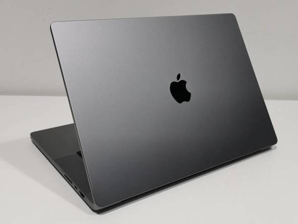 【開箱】2023 版 MacBook Pro M2 Max 處理器效能增 3 成