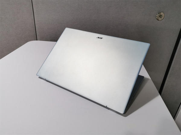 【開箱】Acer Swift Edge 香港到貨 同級最輕靚 Mon Notebook 
