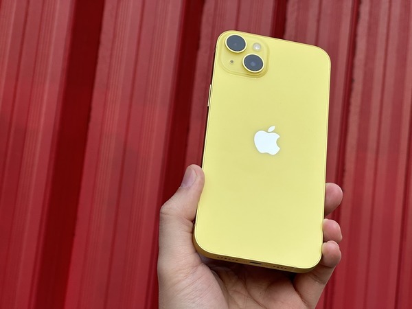 Apple iPhone 14 Plus 新色真機開箱！多角度睇機身顏色