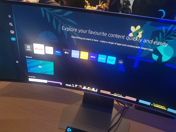 Samsung Odyssey OLED G9 香港開賣 49 吋超闊曲面 AI 電競顯示器