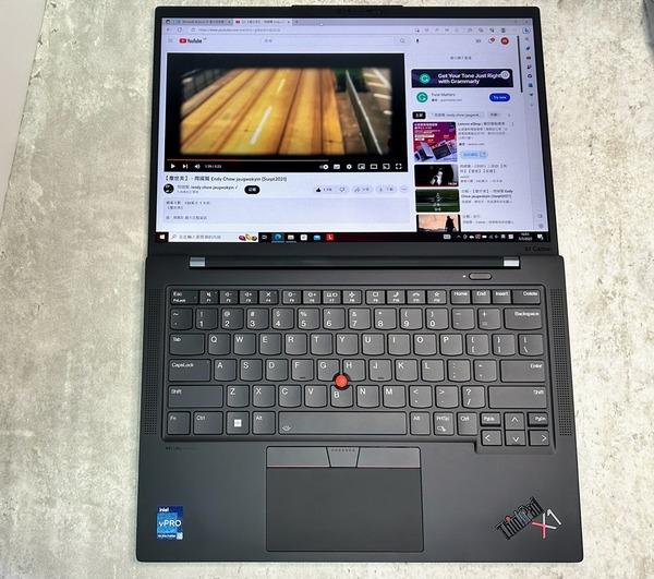 開箱實測】Lenovo ThinkPad X1 Carbon Gen 11 商務筆電外觀低調型格