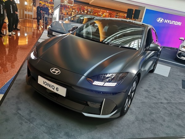 Hyundai IONIQ 6 純電房跑車 香港現貨首展正式開賣
