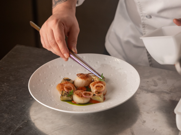 中環美利酒店下午茶自助餐買2送1!人均$321歎Popinjays天台景/任食意式甜點+送氣泡酒