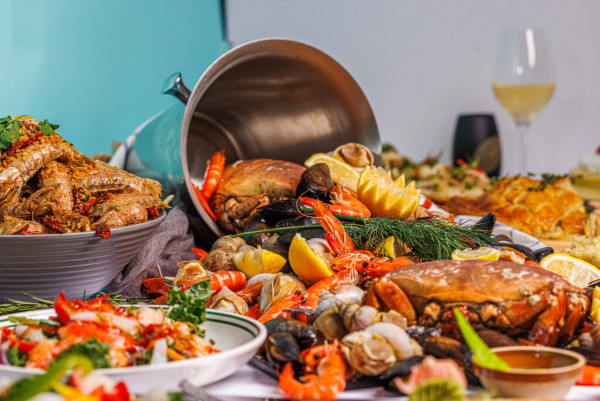 荃灣悦品酒店半自助餐優惠|低至69折!人均$116歎主菜+任食沙律甜品/晚餐$178歎龍蝦松露