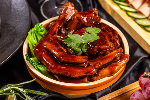 荃灣悦品酒店半自助餐優惠|低至69折!人均$116歎主菜+任食沙律甜品/晚餐$178歎龍蝦松露