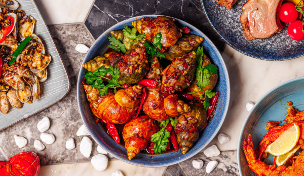 屯門悦品度假酒店半自助餐$116起!火車主題打卡/任食沙律甜品/海鮮晚餐