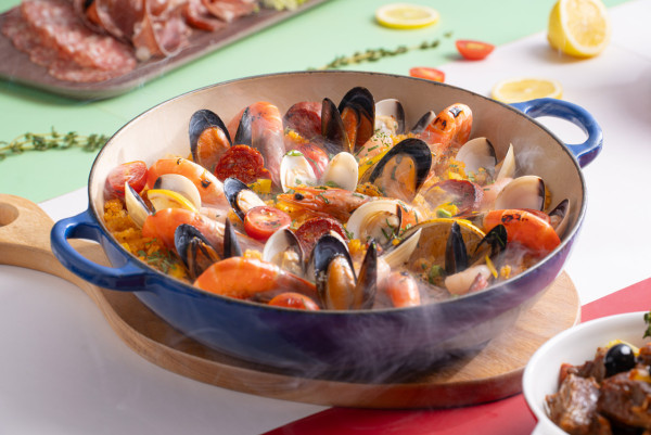 機場富豪酒店自助餐優惠|獨家5折!人均$209任食200款美食/聖誕Buffet適用/無限飲橙汁