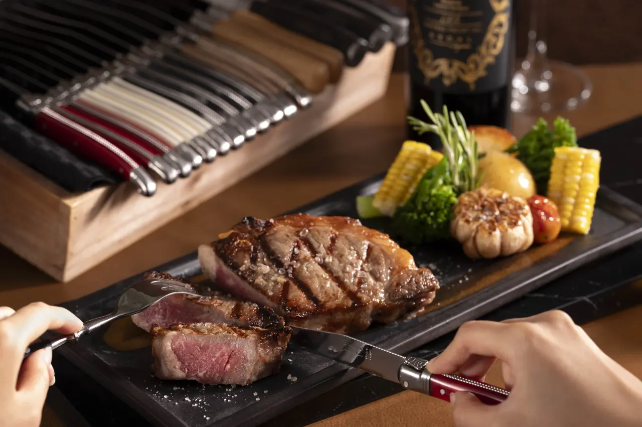 尖沙咀富豪酒店聖誕自助餐早鳥7折！人均$367任食避風塘龍蝦／芝士焗龍蝦／港式風味