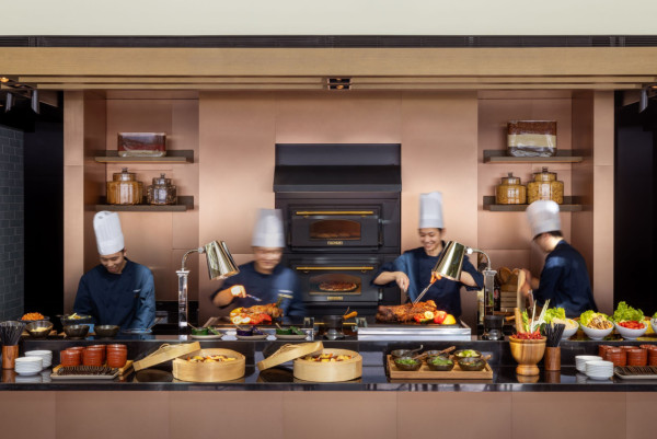 尖沙咀麗晶酒店自助餐優惠｜75折歎港畔餐廳午餐 $517任食鱈場蟹腳／日本蠔／烤火雞