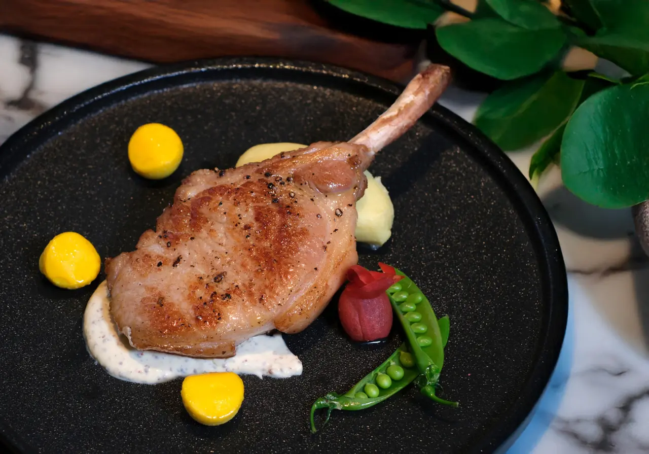 佐敦恆豐酒店自助餐低至51折!人均$298任食海鮮午餐/聖誕晚市歎生蠔龍蝦和牛