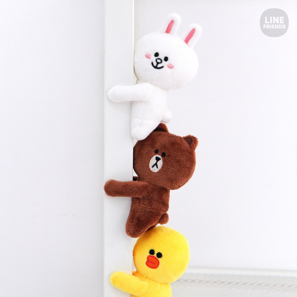 LINE FRINEDS磁石公仔  CONY趴在電腦陪你工作！