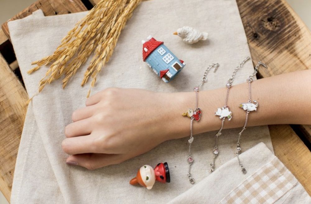 Bracelet with Colored Moomin Pendant and Rainbow Crystal 