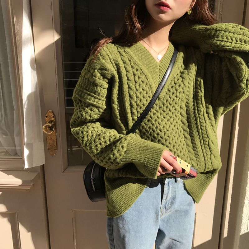 V領麻花純色毛衣(售價為¥116)