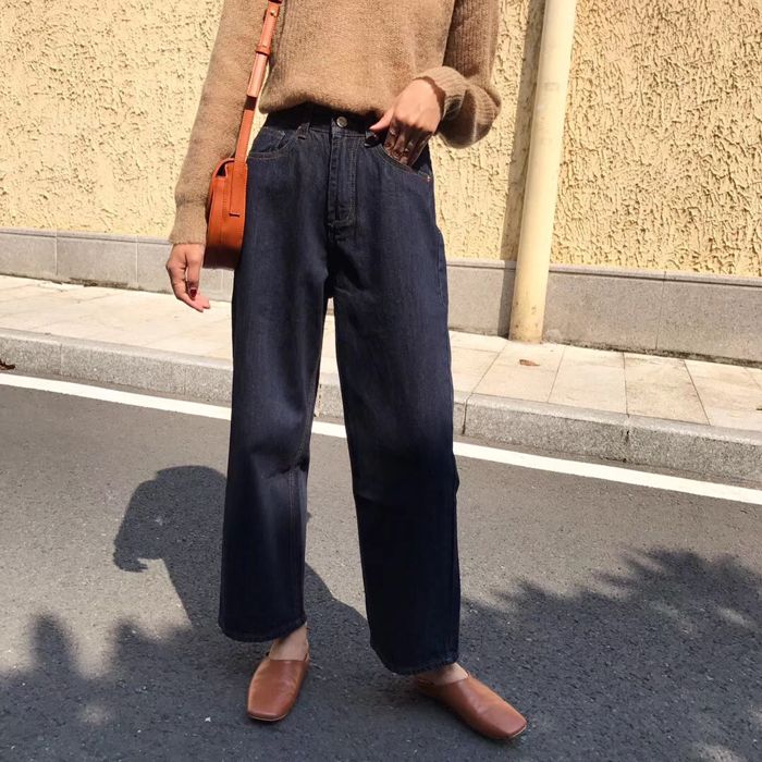 原宿風深色直筒牛仔褲(售價為¥58)