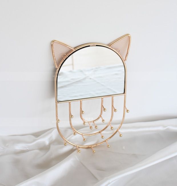 貓耳朵金色鏡面首飾架 (售價為人民幣¥125)